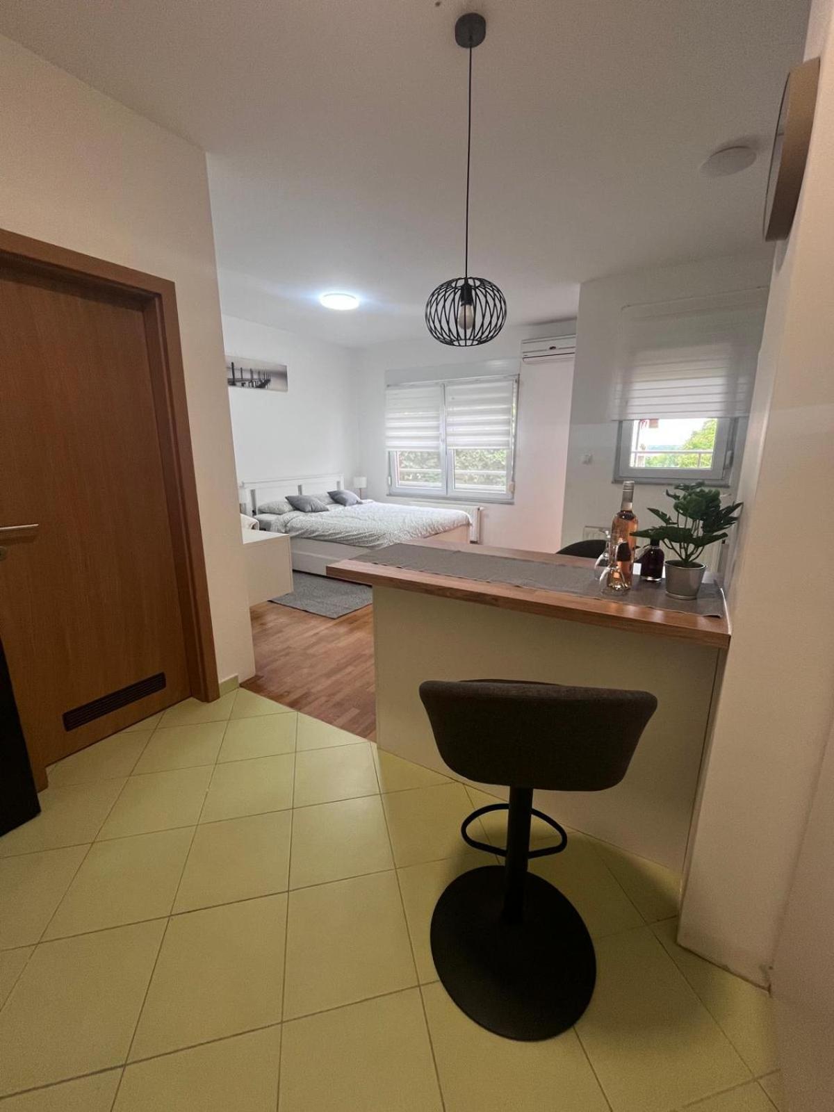 Studio Apartman - Sweet&Little Vrbovec Екстер'єр фото